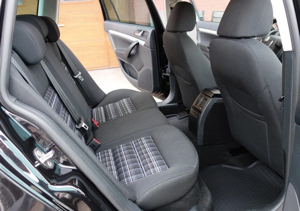 Skoda Octavia cena 31500 przebieg: 288000, rok produkcji 2013 z Nysa małe 781